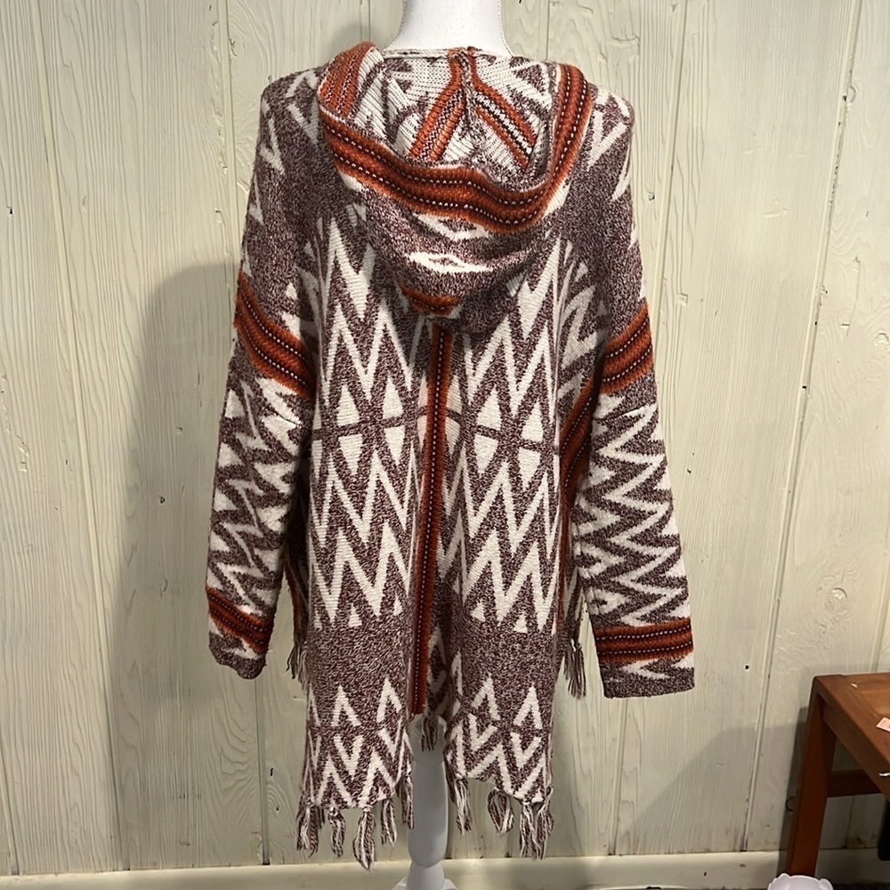 Shrinking Violet Brown Orange Patterned Hooded Sw… - image 5